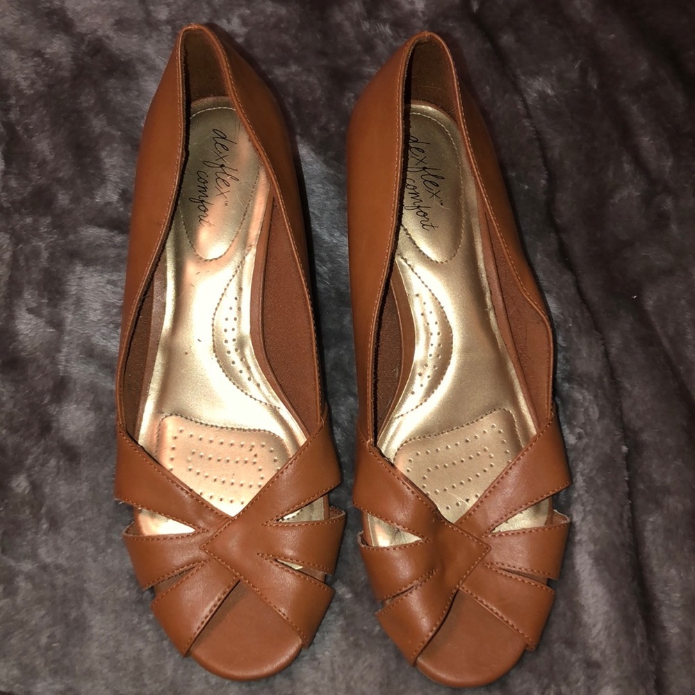 Dexflex comfort tan dress shoes